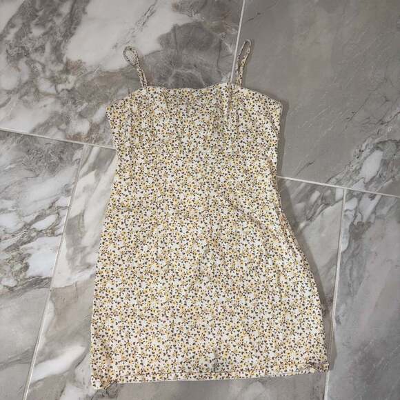 Wild Fable Dresses & Skirts - Wild Fable Yellow White Floral Mini Shift Dress A-Line